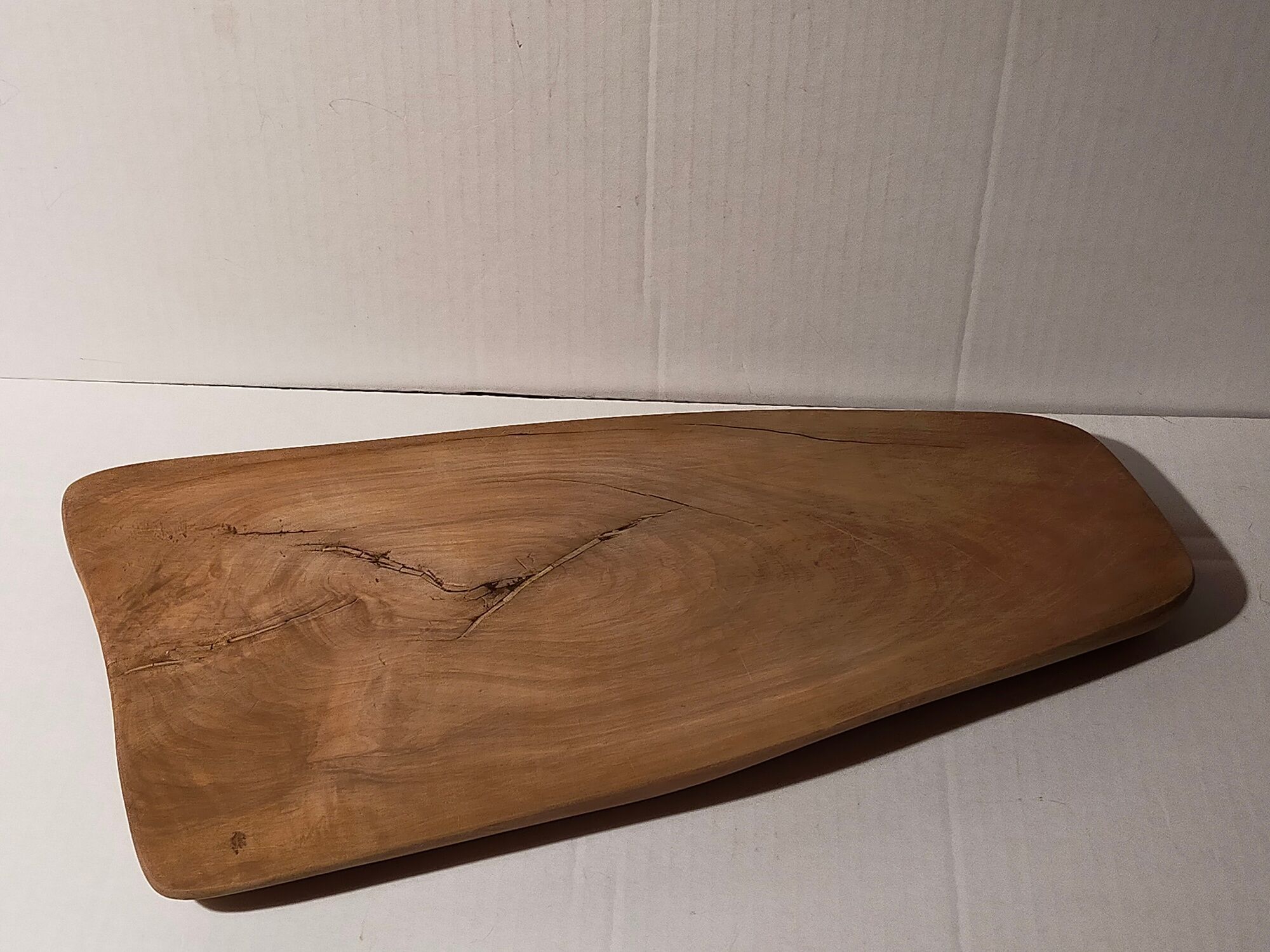 PRODUCT POP UP CHRISTMAS 2022 Solid wood cutting board of vintage freeform signed