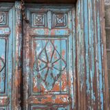 Ancienne porte indienne en teck massif