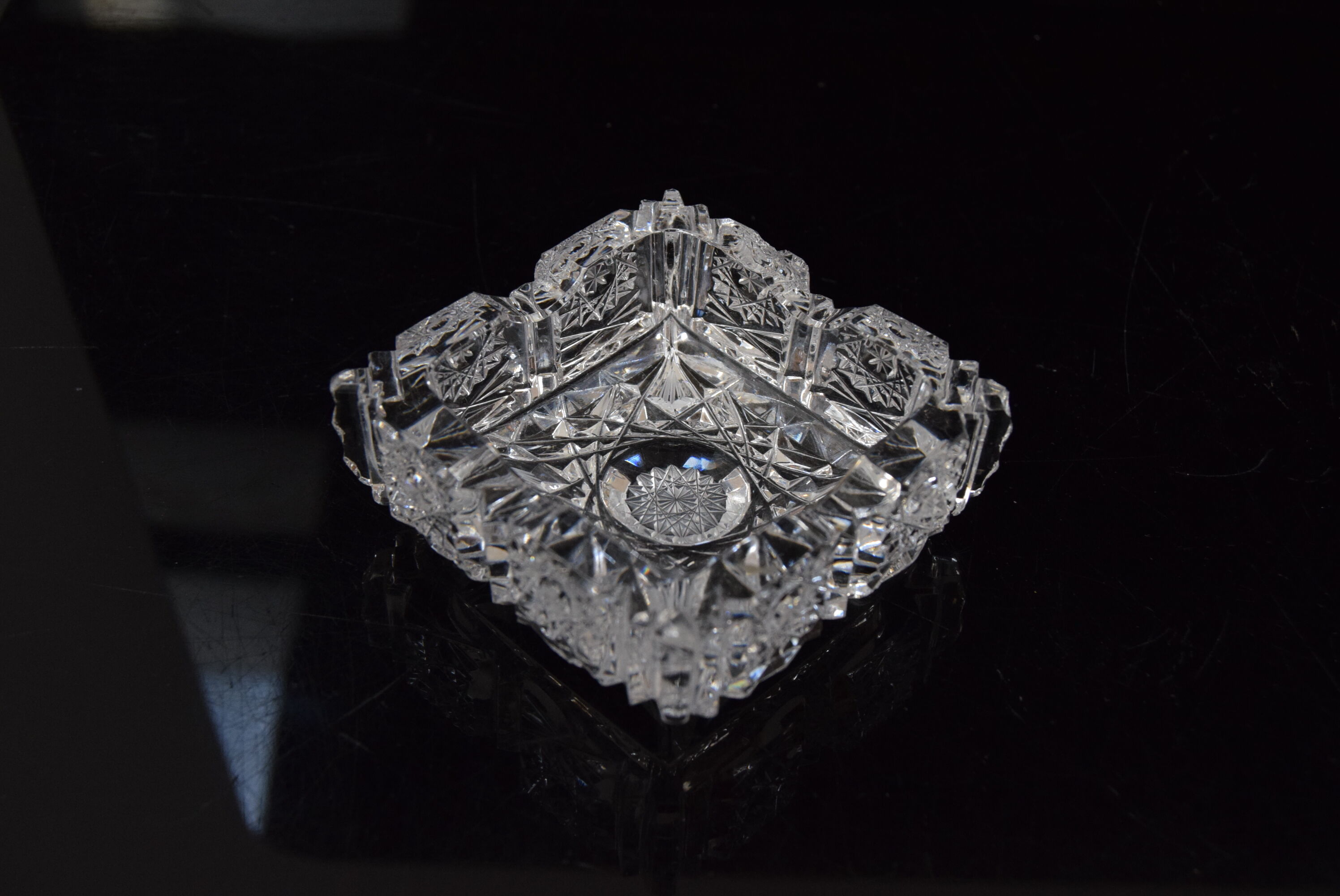 Paire de cendriers, verre en cristal taillé, bohême, années 1960