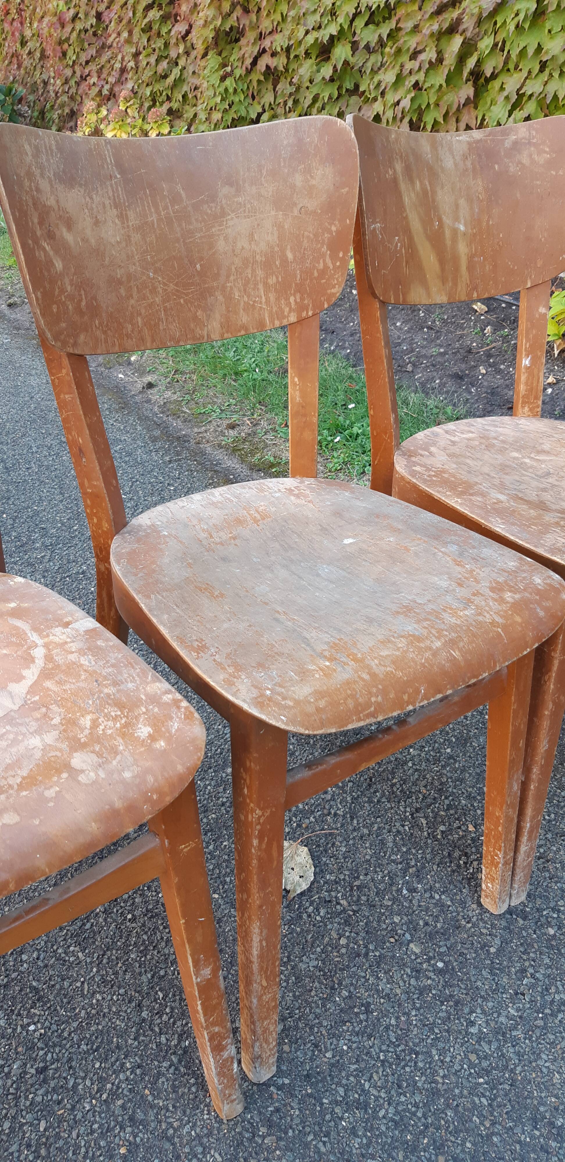 Lot of 4 wooden bistro chairs
