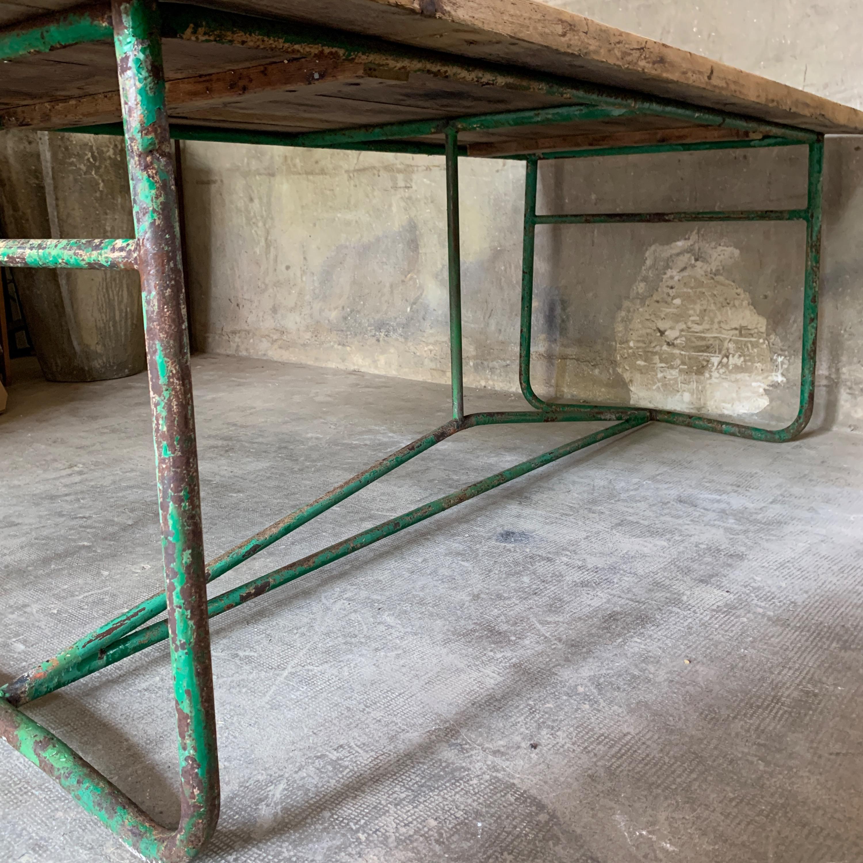 French table of 1950