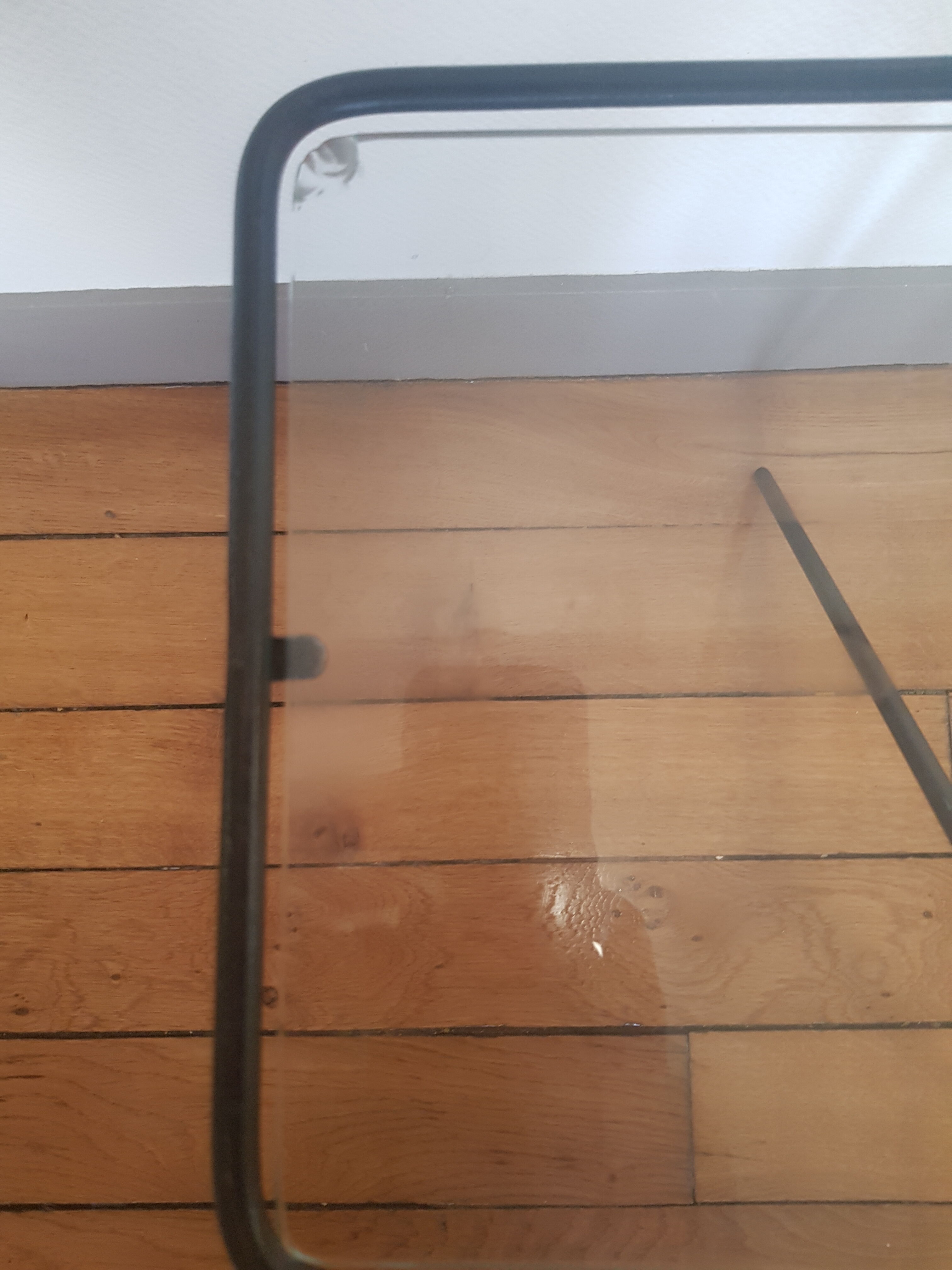 Coffee table/review holder