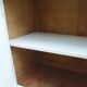 Buffet parisien vintage réenchanté en gris perle, plateau bois.