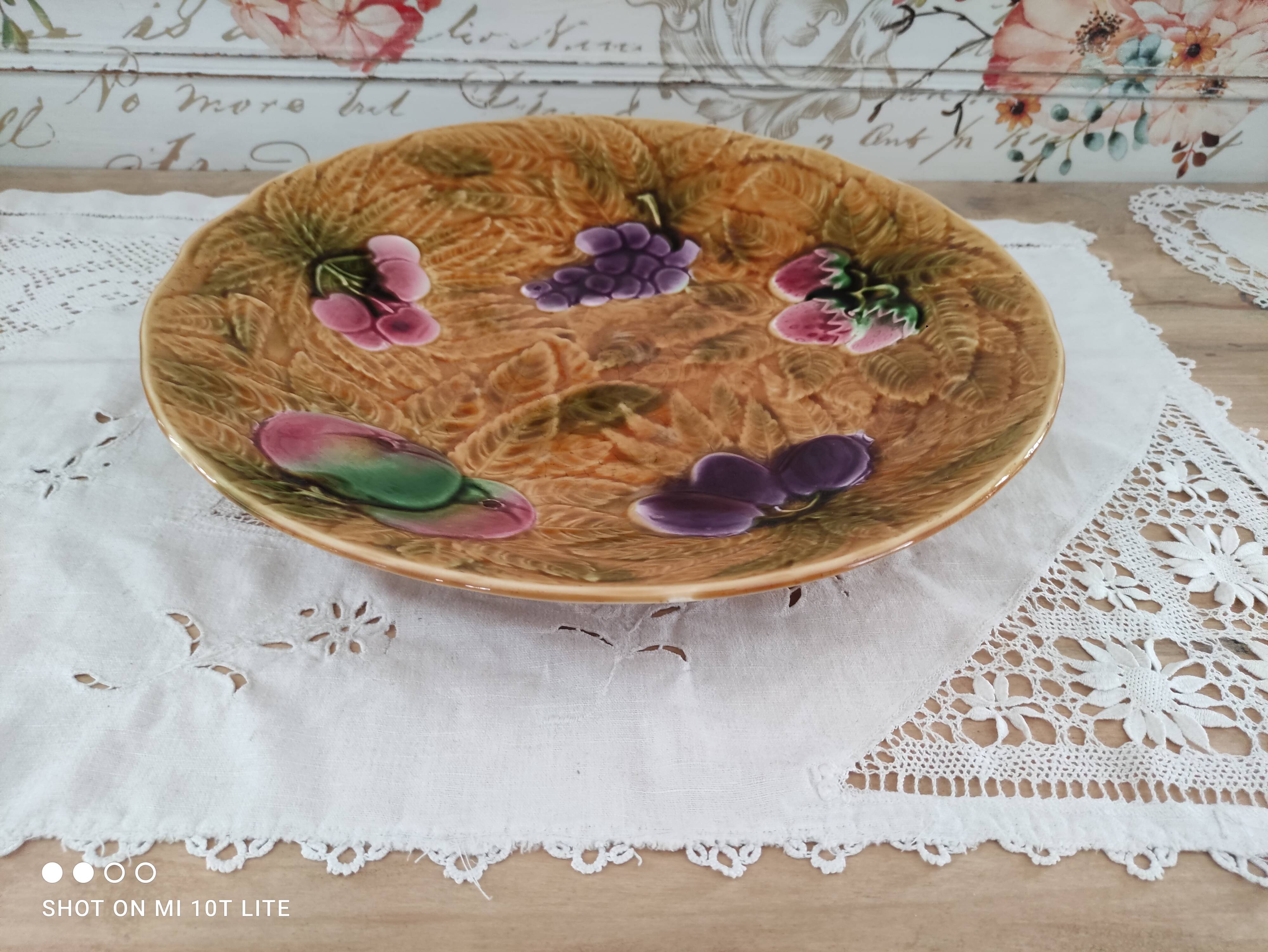 Large hollow round flat fruit bowl Sarreguemines in yellow slip fruit decor