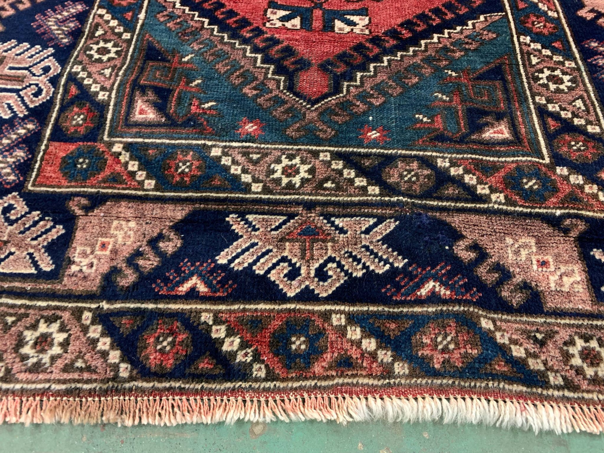 Vintage Turkish Tribal Rug veg dye 220x132 cm Turkish Carpet Red, Blue, Green