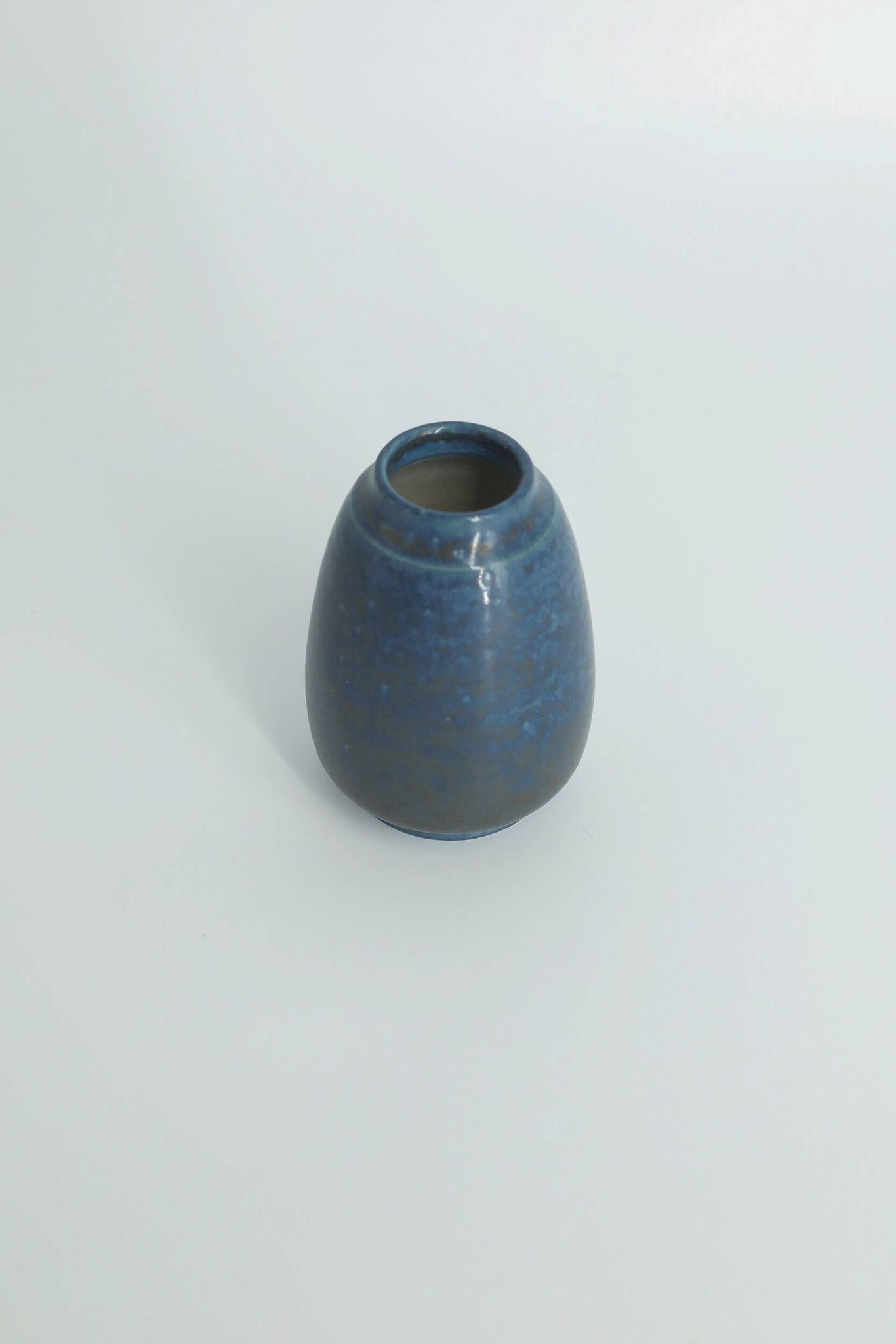 Small Mid-Century Scandinavian Modern Collection Vase in Stoneware No. 108 by Gunnar Borg for Höganäs