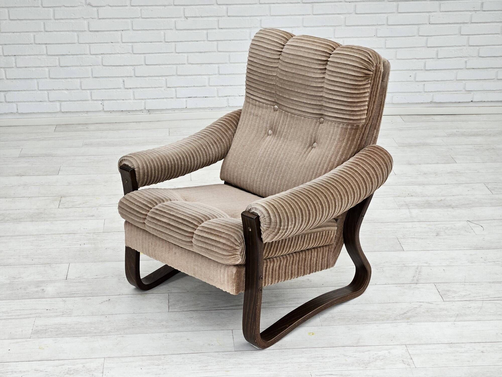 1970s, pair of Danish lounge chairs, original very good condition, corduroy.