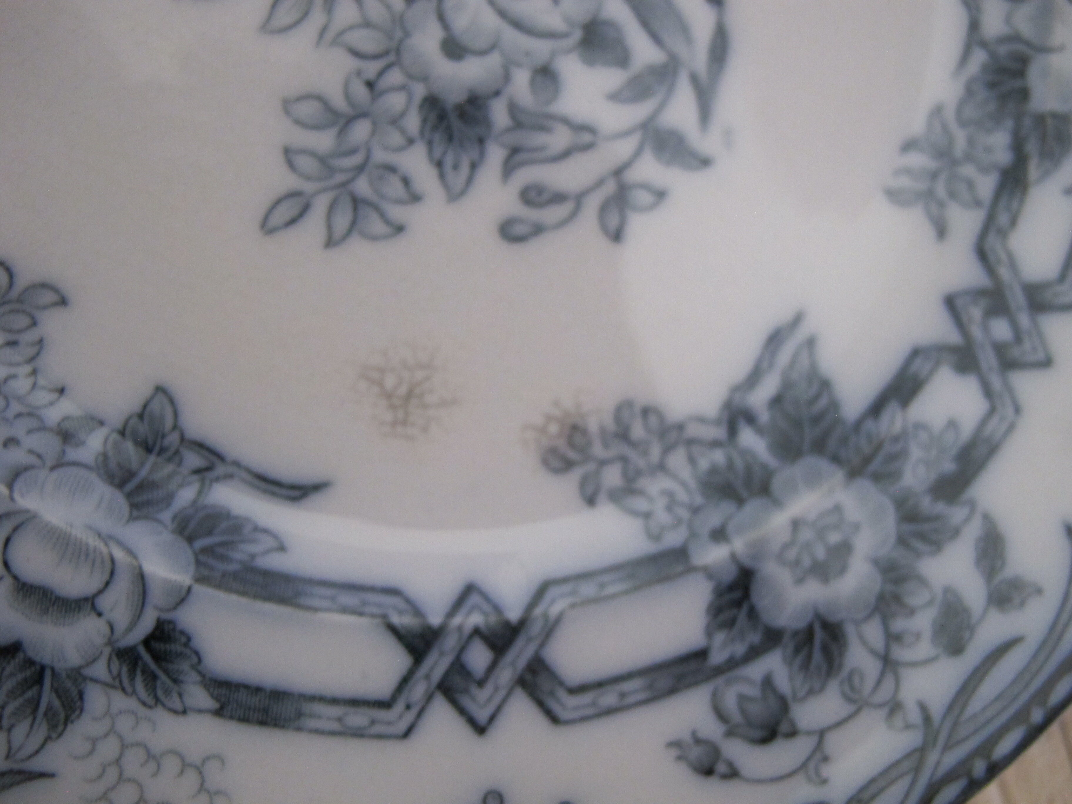 4 plates of Sarreguemines, model "Ceres"