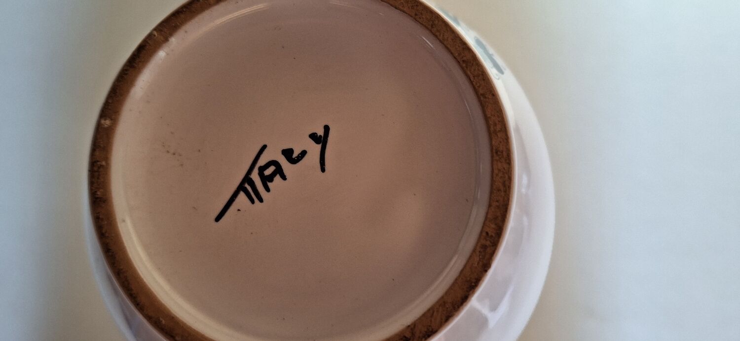 Italian earthenware vase