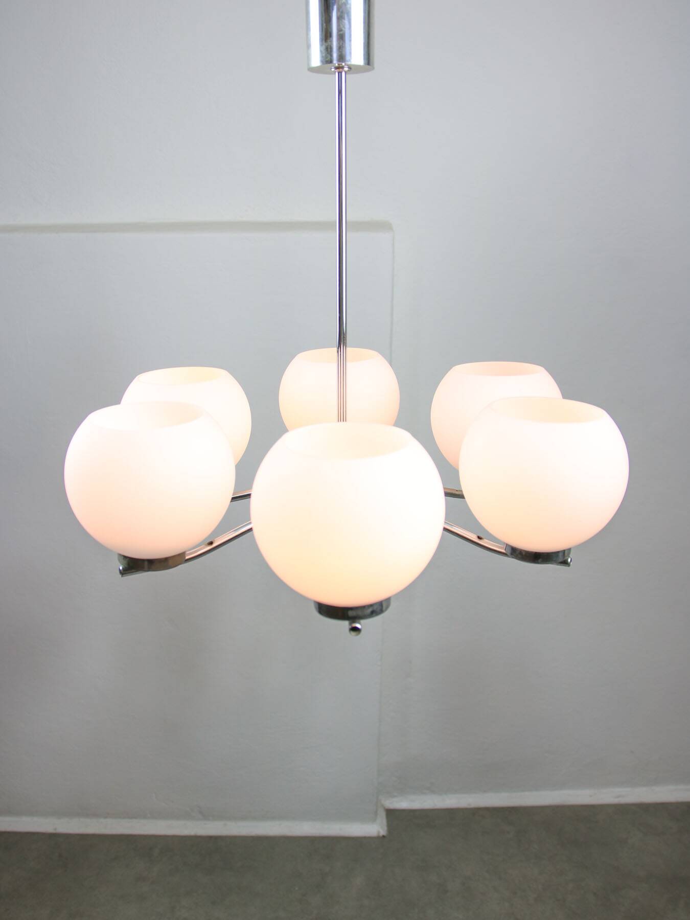 Lustre vintage en chrome et opaline, italie, 1970s