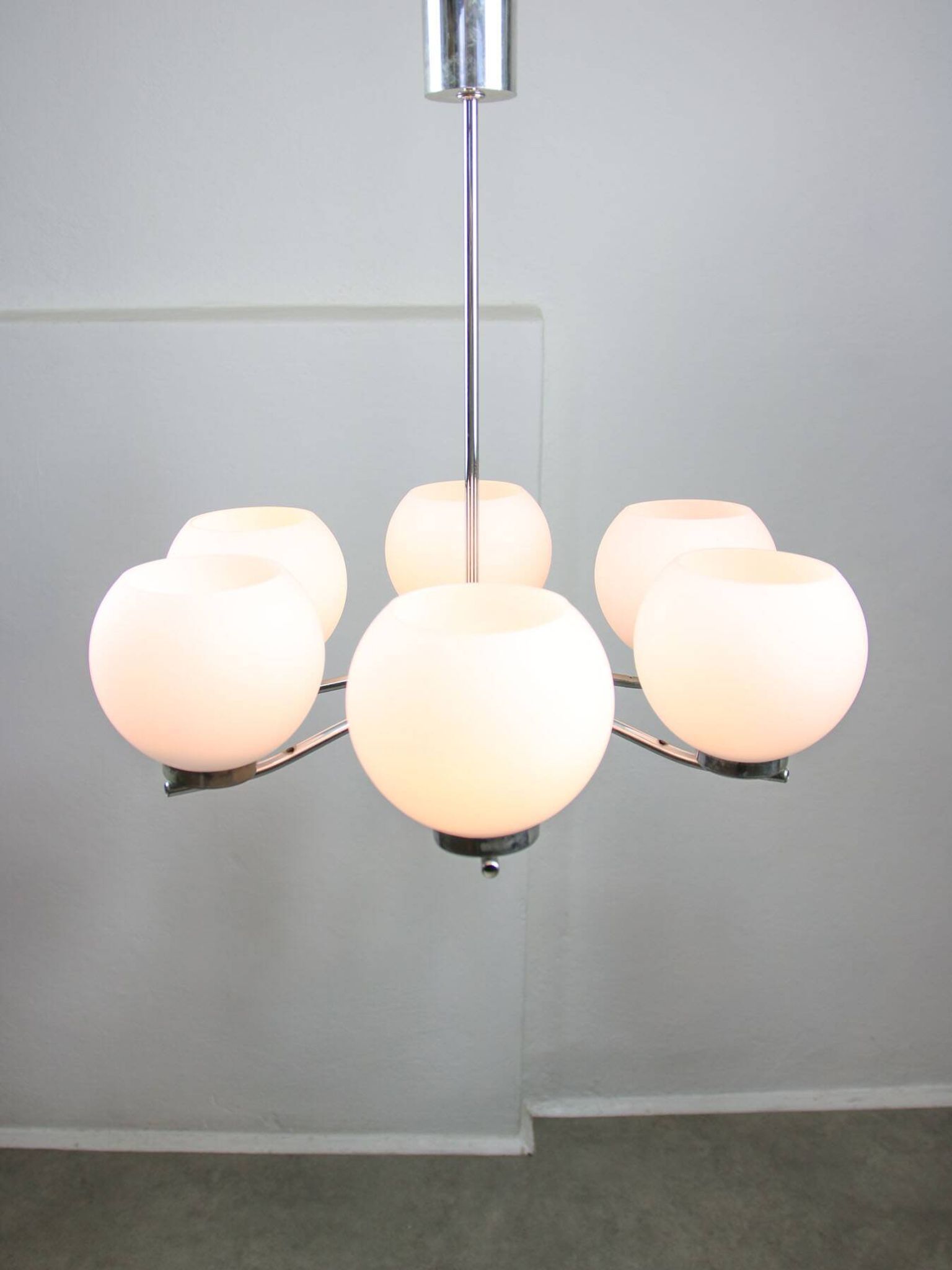 Lustre vintage en chrome et opaline, italie, 1970s