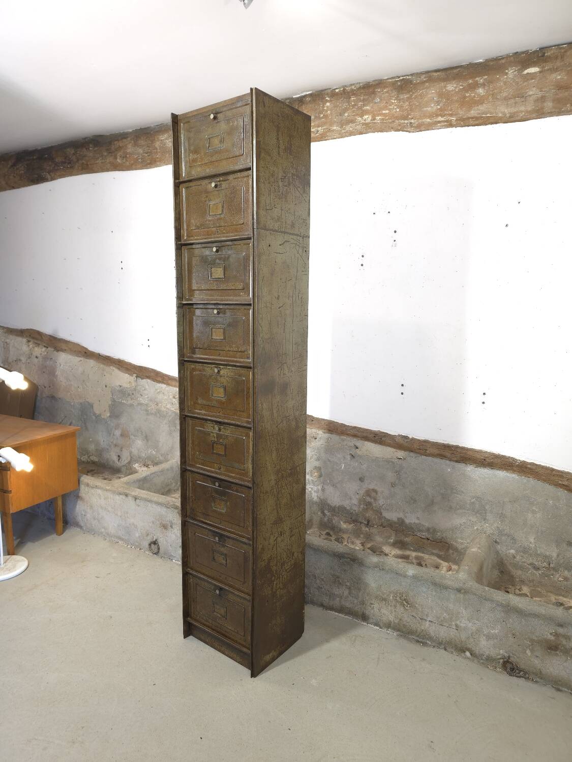 Large metal cabinet with flaps, Strafor or Ronéo style