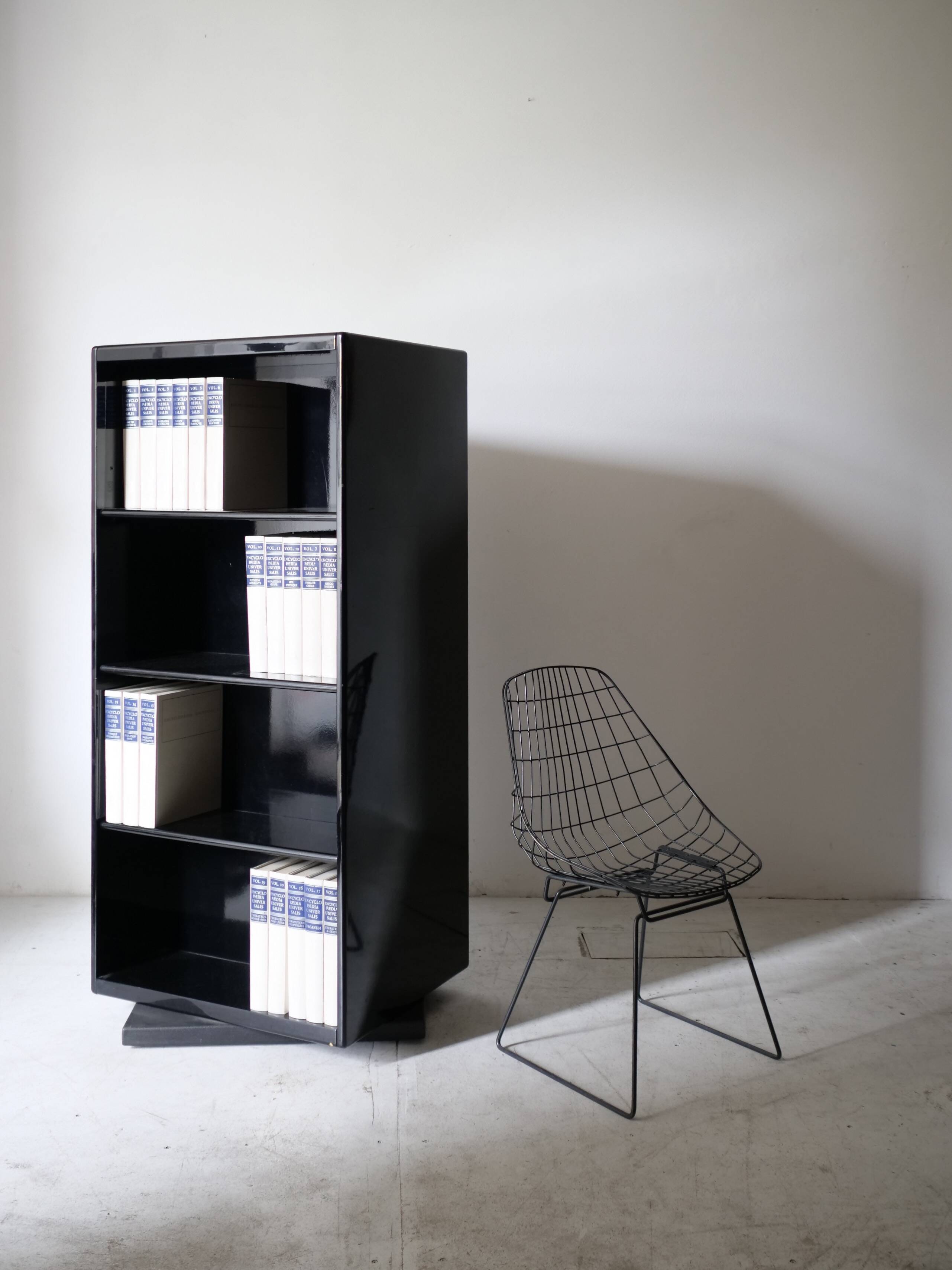 Rotating bookshelf Arflex Italy 1970