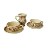 2  tasses a chocolat dejeuner et pot a lait faience henriot quimper