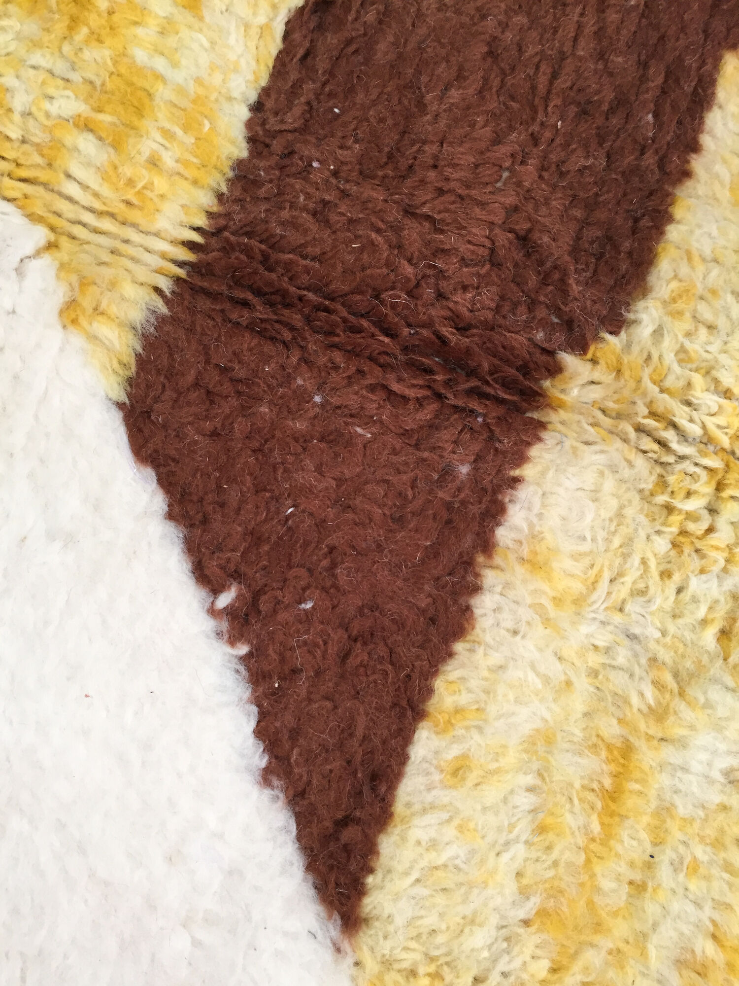 Berber carpet beni ouarain with colorful patterns 2,33x1,65m