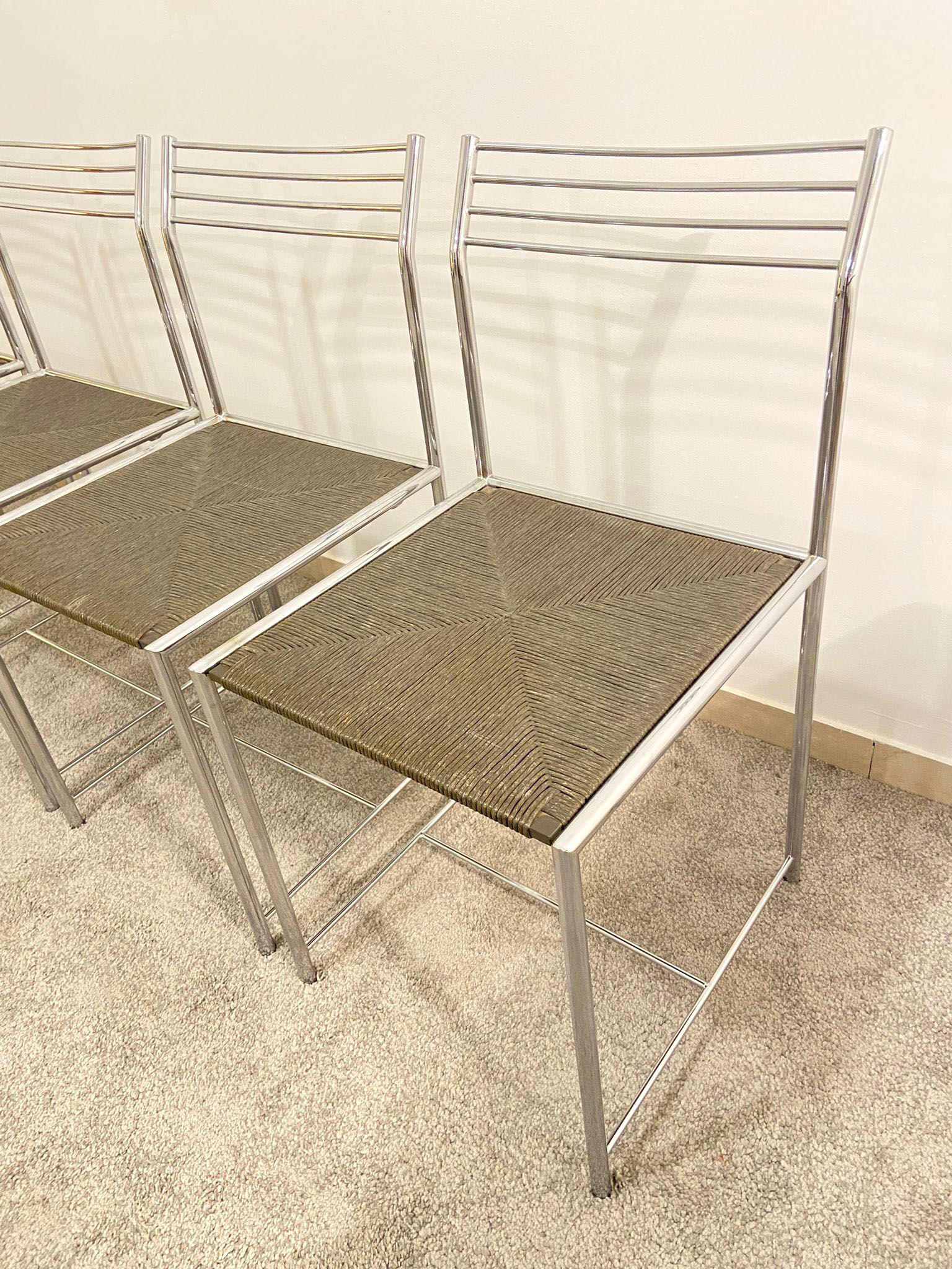 Set of 4 chairs fly line