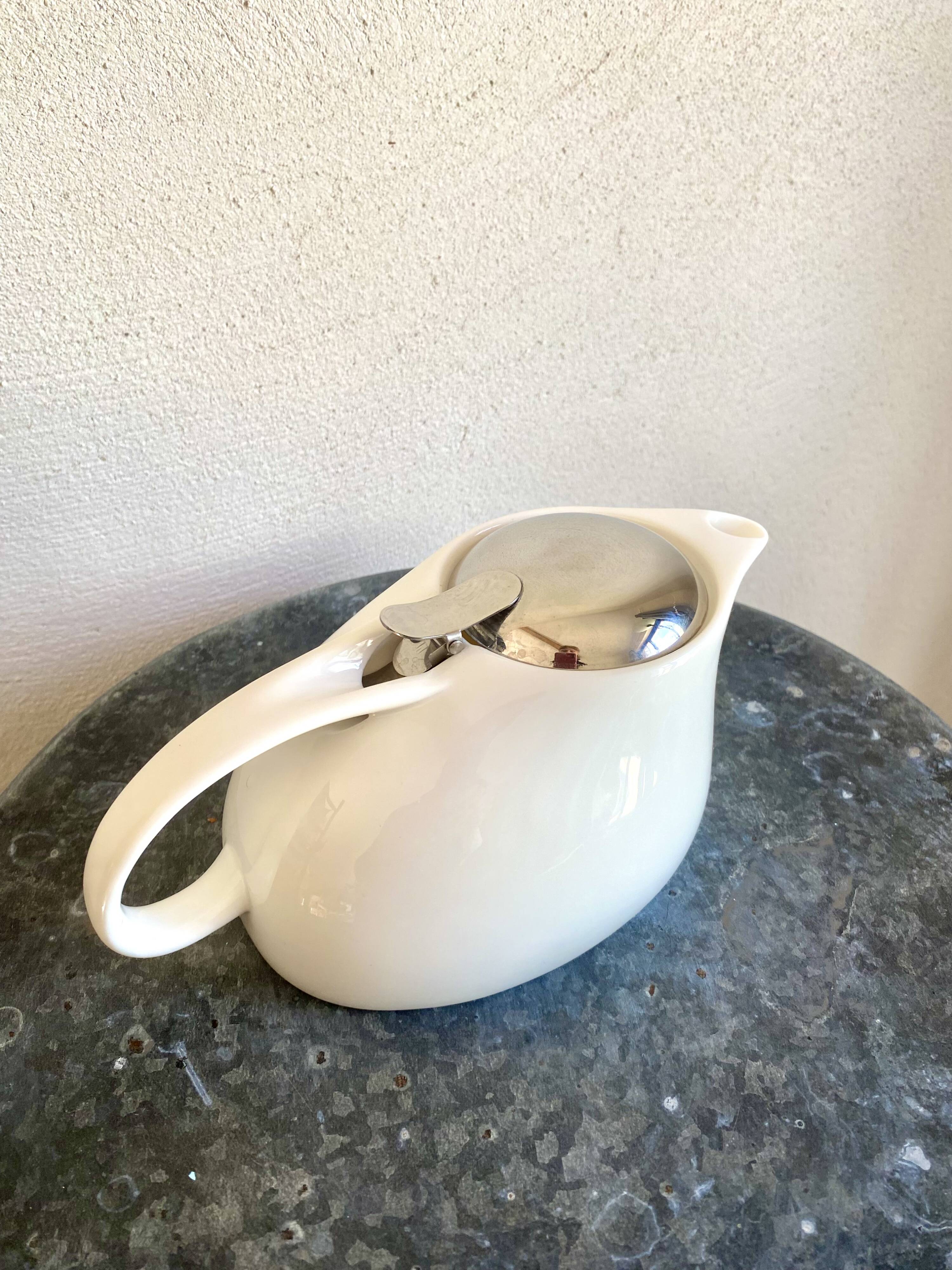 Earthenware and stainless steel teapot, 2 cups