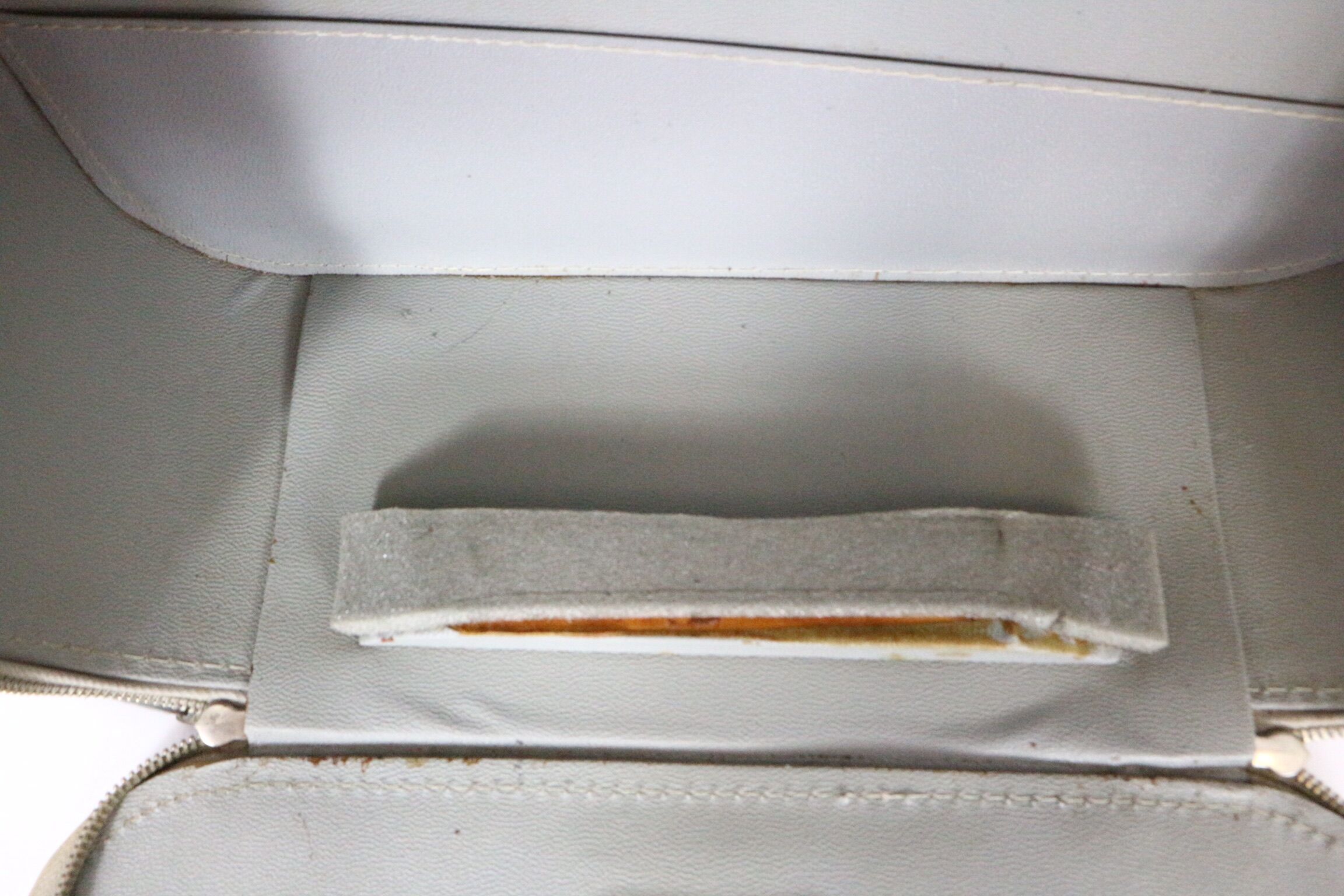Remington travel-deter Deluxe typewriter with  case
