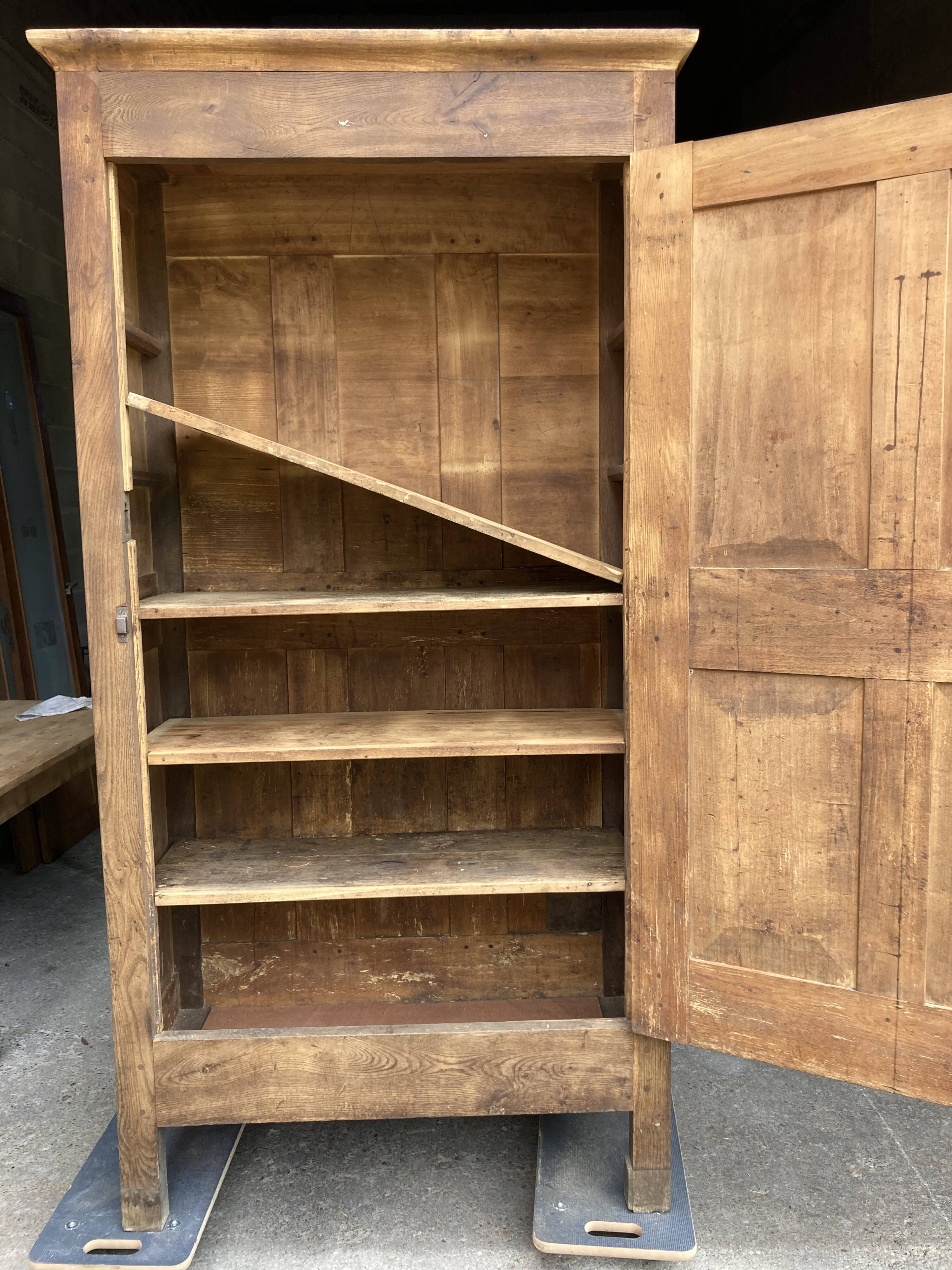 Wardrobe Parisian aero cupboard erased