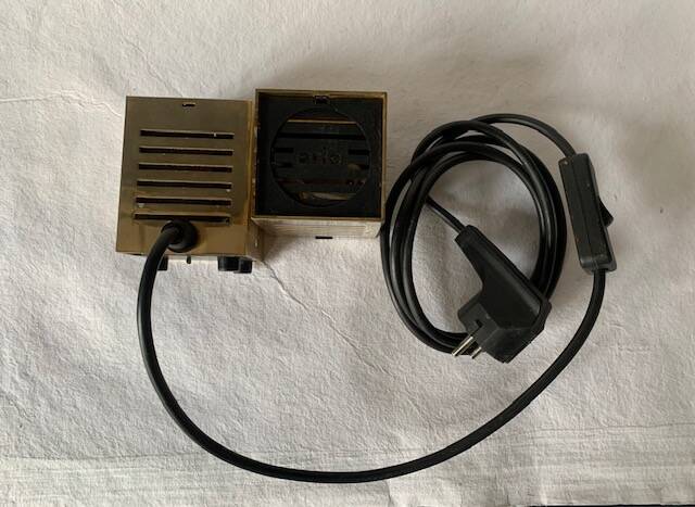 Old spot lamp, square, golden, to table, Aric cubes 70s