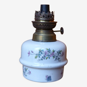 Foot hand-painted porcelain oil lamp