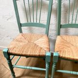 Set of 2 wooden chairs