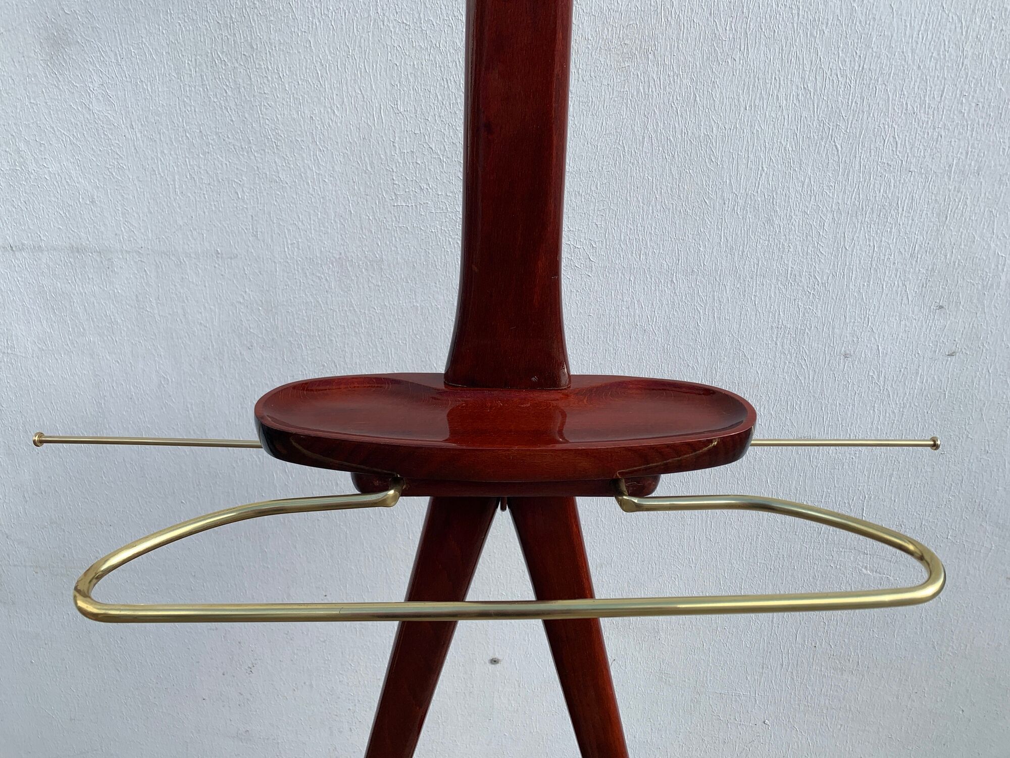 Night jack, anthropomorphic, brass mahogany, Ico Parisi, Fratelli Reguitti, 1950