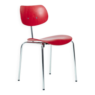 Red Egon Eiermann stackable chairs