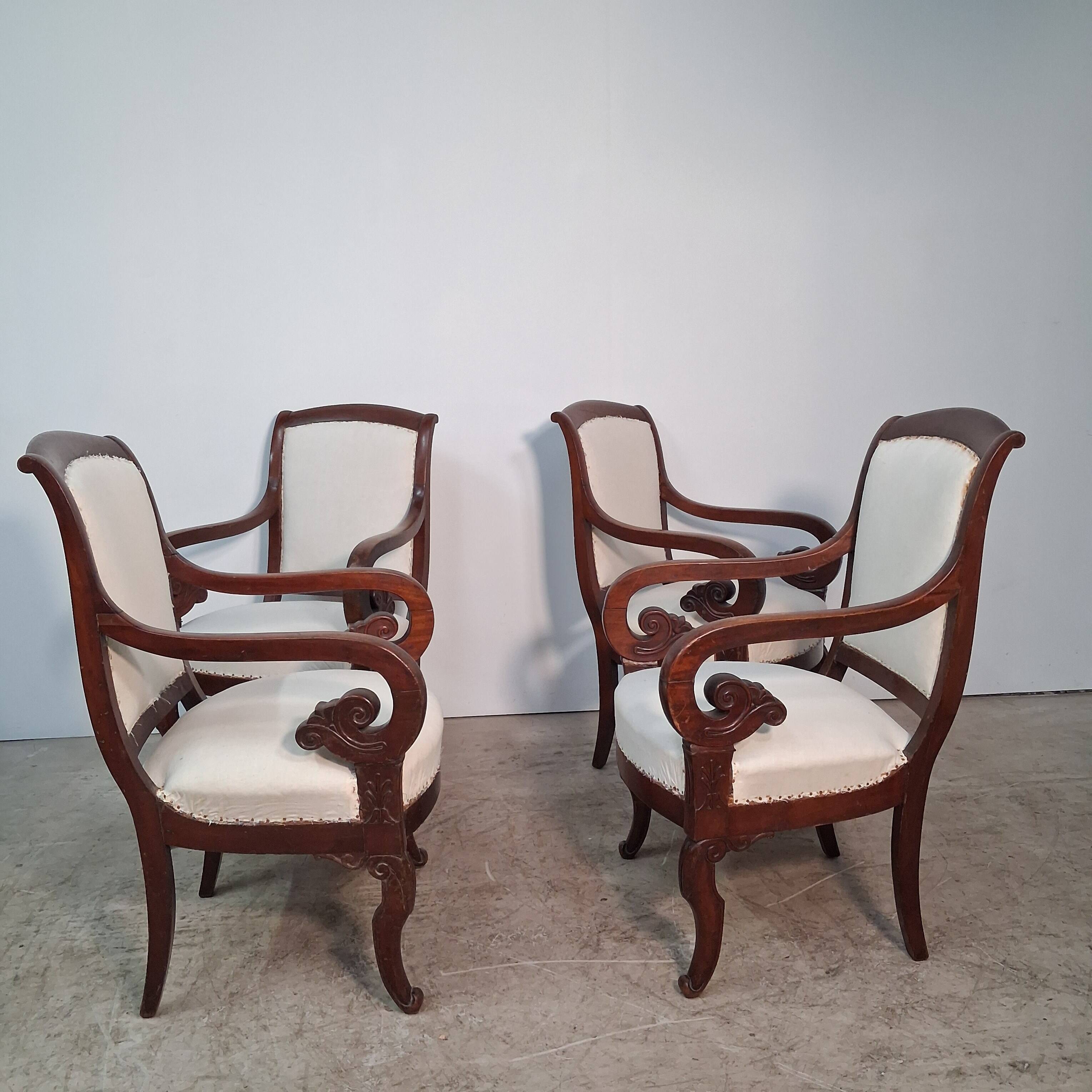4 mahogany chairs from the Restoration period
