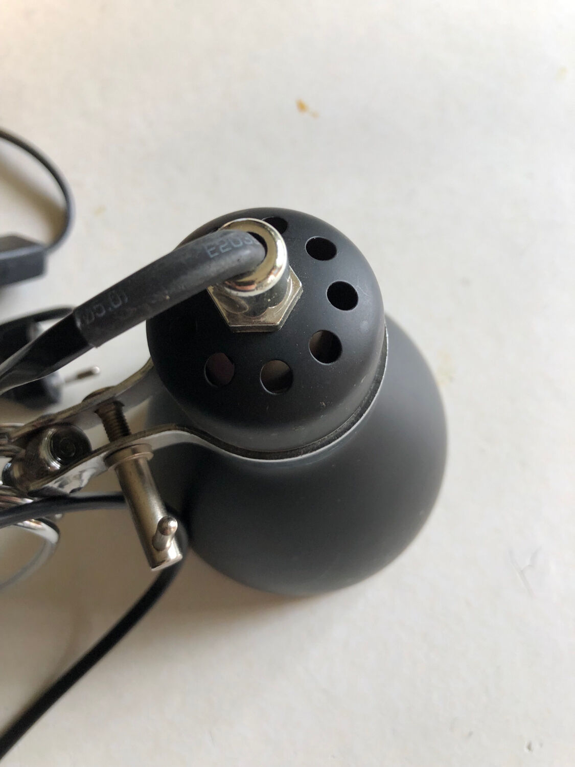 Black/pink clip spotlight