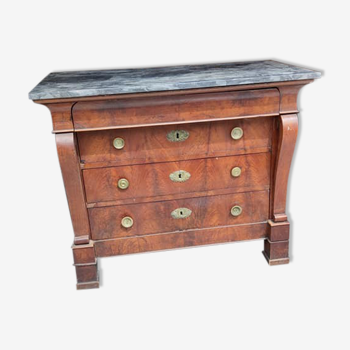 Commode époque Consulat vers 1815 en noyer et noyer flammé.