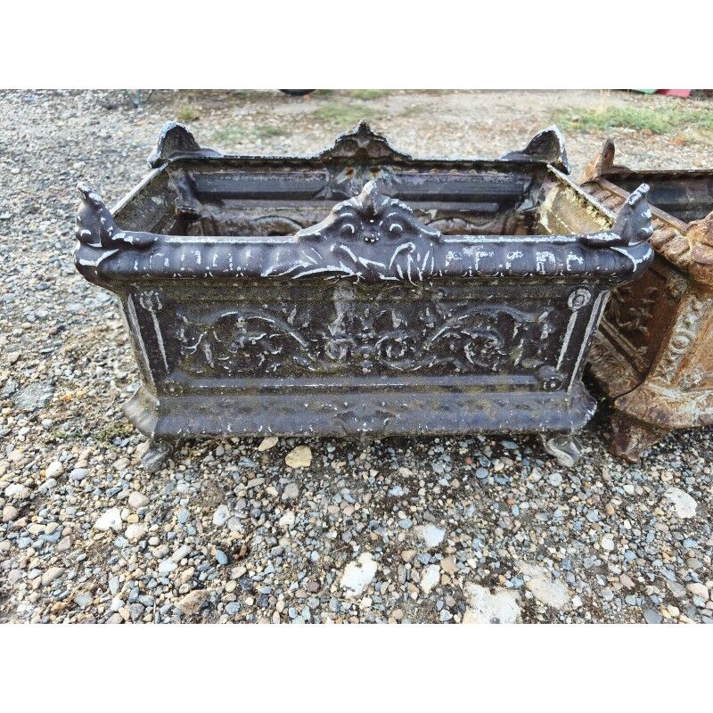 Pair of cast iron planters from 1900 in Charleville-Mézières