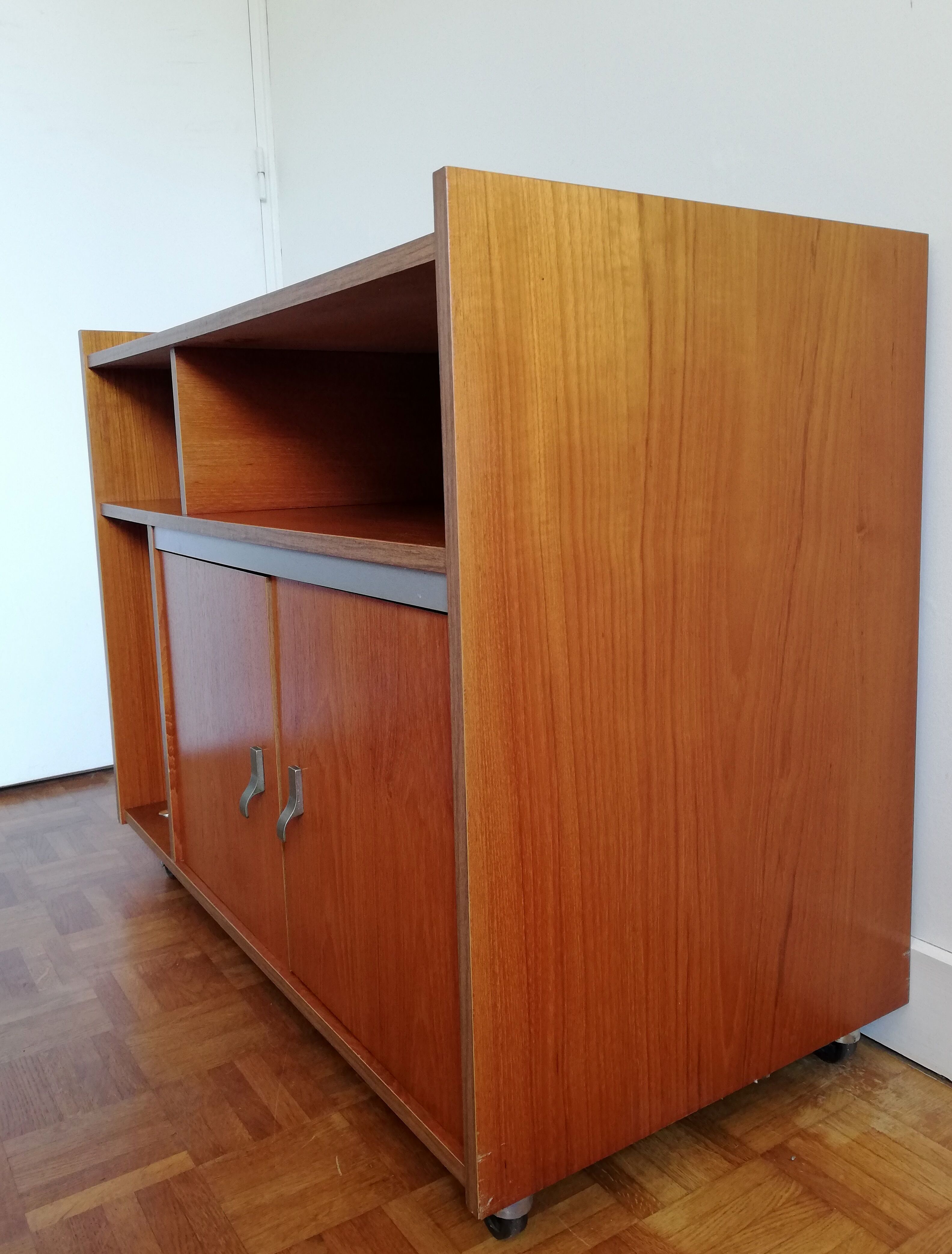 Furniture hifi teaeck