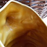 Anthropomorphic pitcher in dabbling