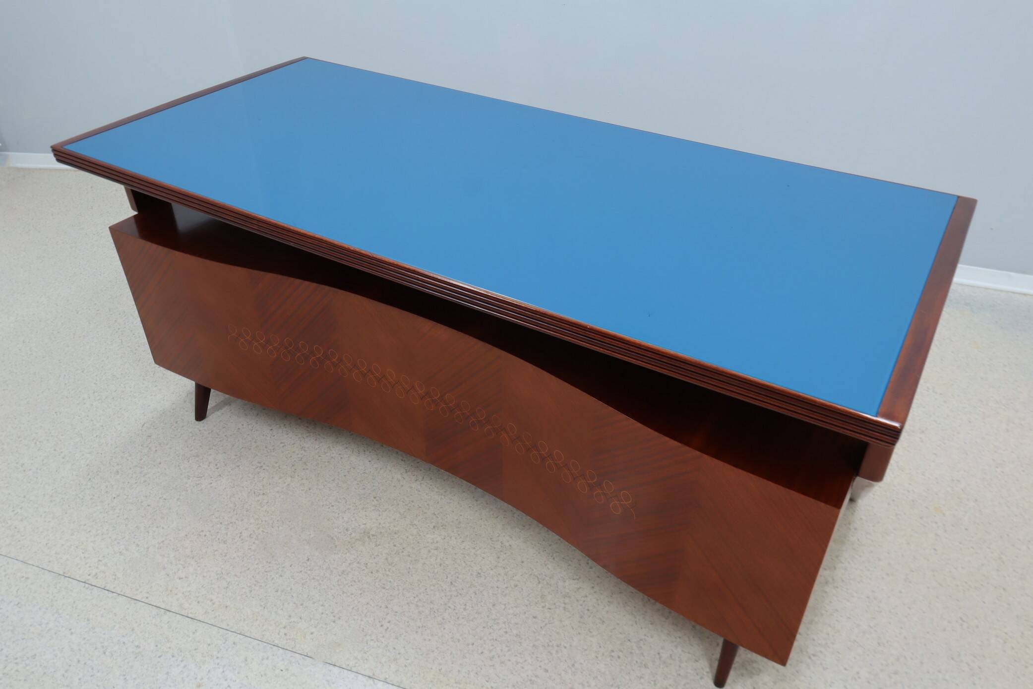 Bureau courbé vintage de design italien 1950