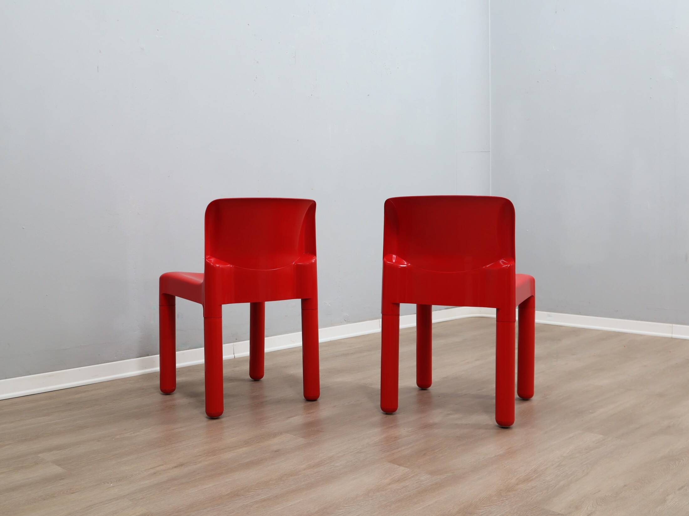 1970s Kartell Model 4875 chair by Carlo Bartoli red color