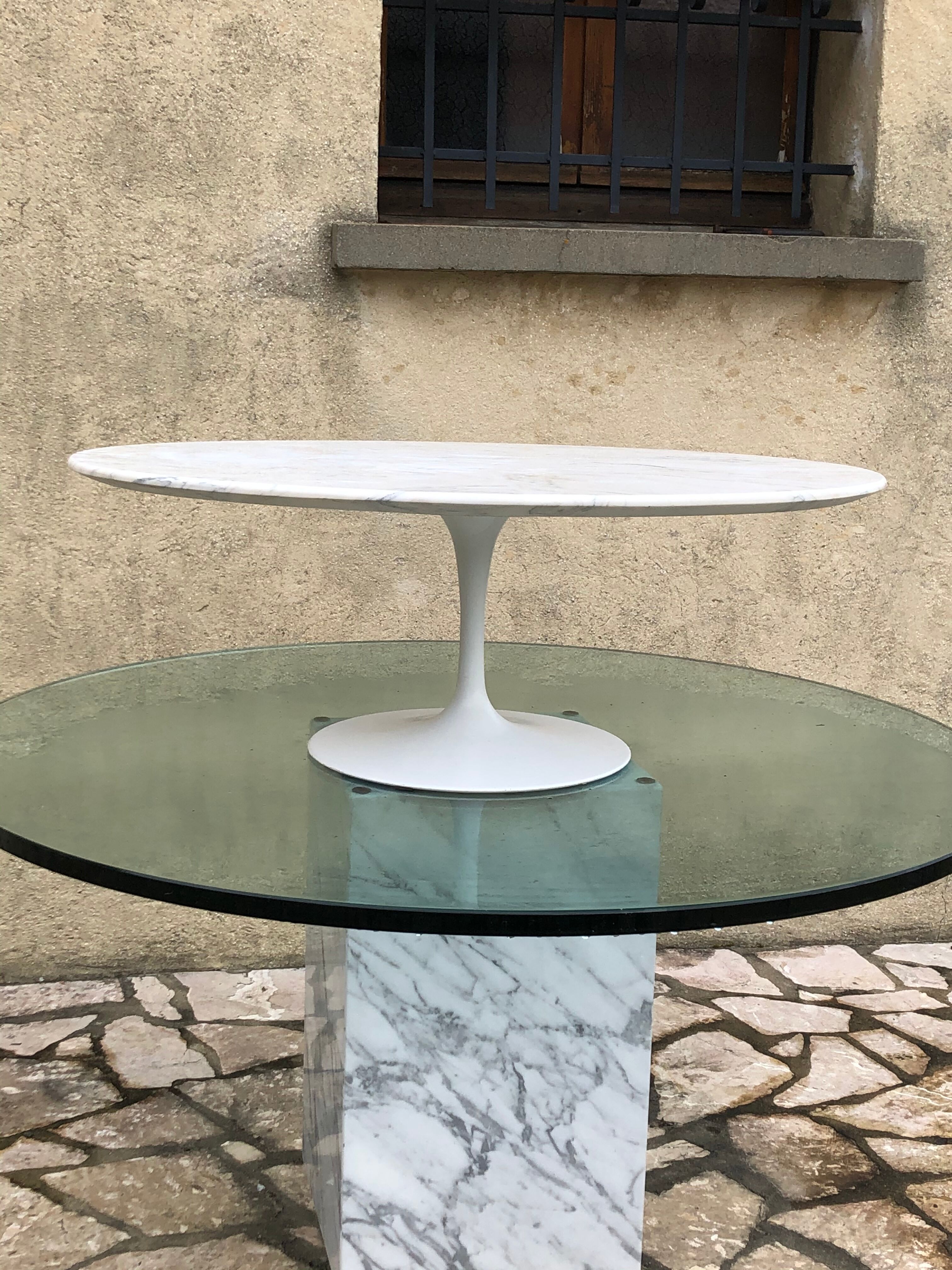 Coffee table design Eero Saarinen, knoll  1960