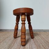 Oak wood tripod stool