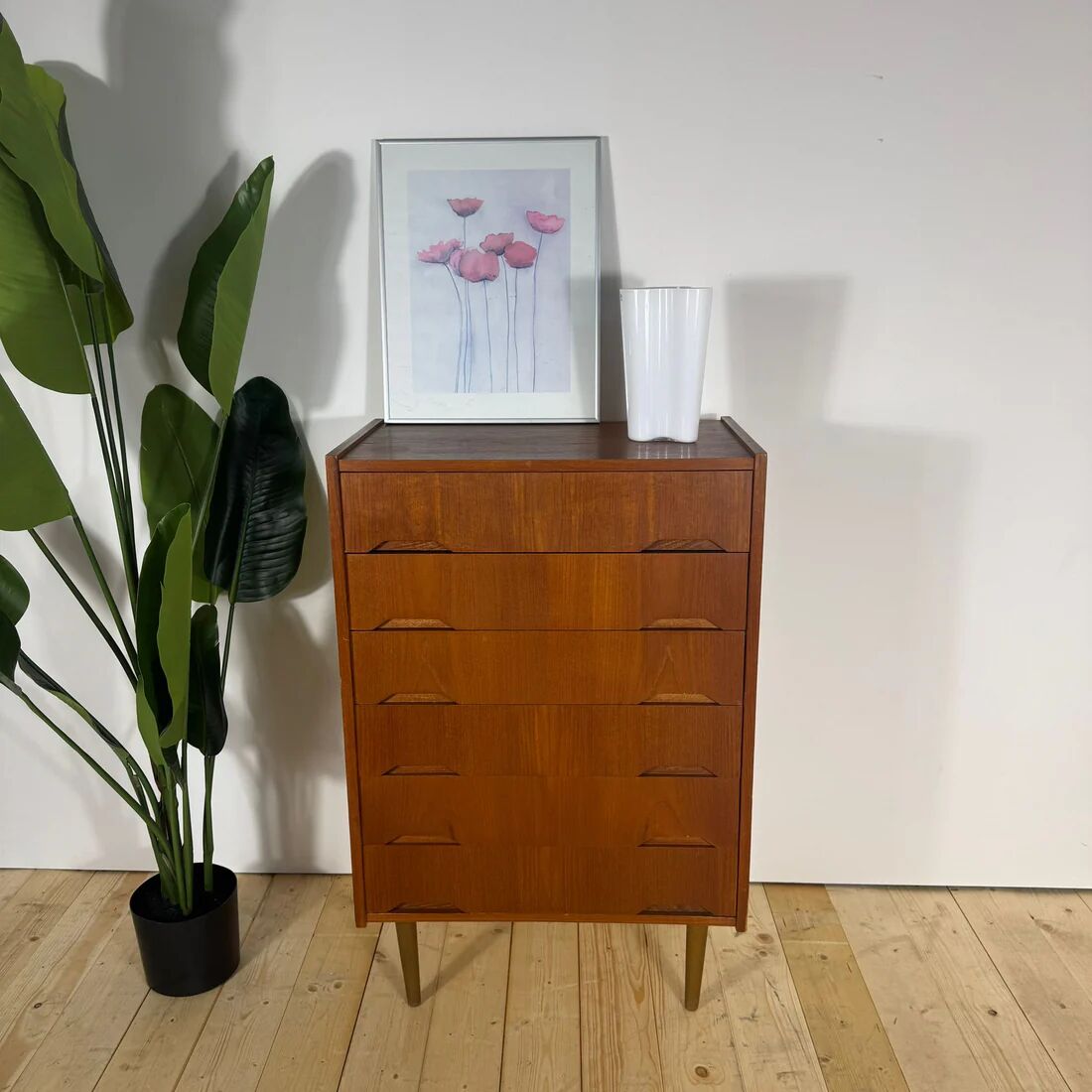 Danish mid-century chest of drawers in teak – Scandinavian vintage design, 1960s