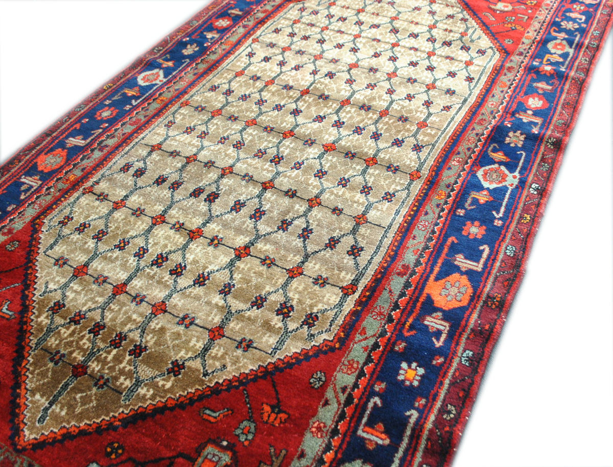 Authentic Persian rug 196x119cm