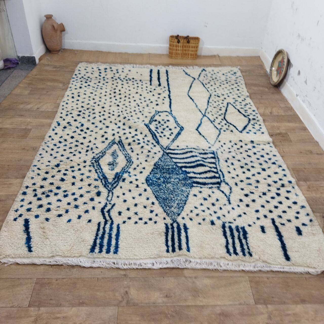 Azilal Berber rug in handmade wool 285 X 210 CM