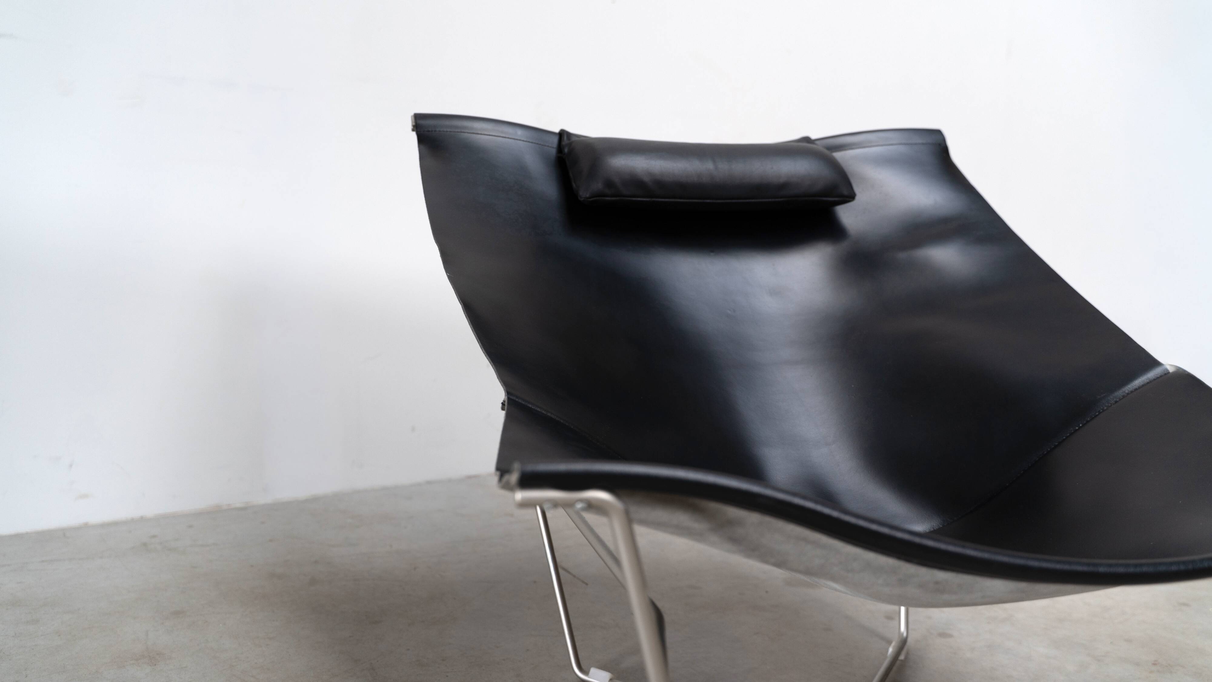 Semana lounge chair by David Weeks
