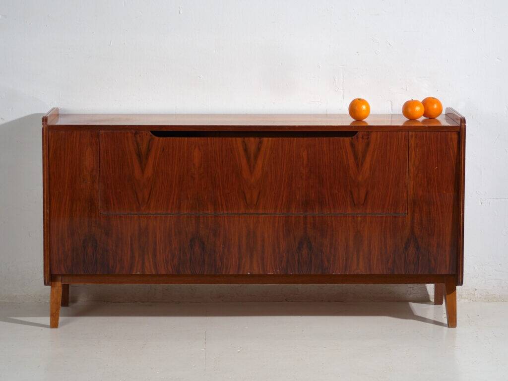 Mid-century buffet in walnut veneer with tapered legs – Czechoslovakia, circa 1960