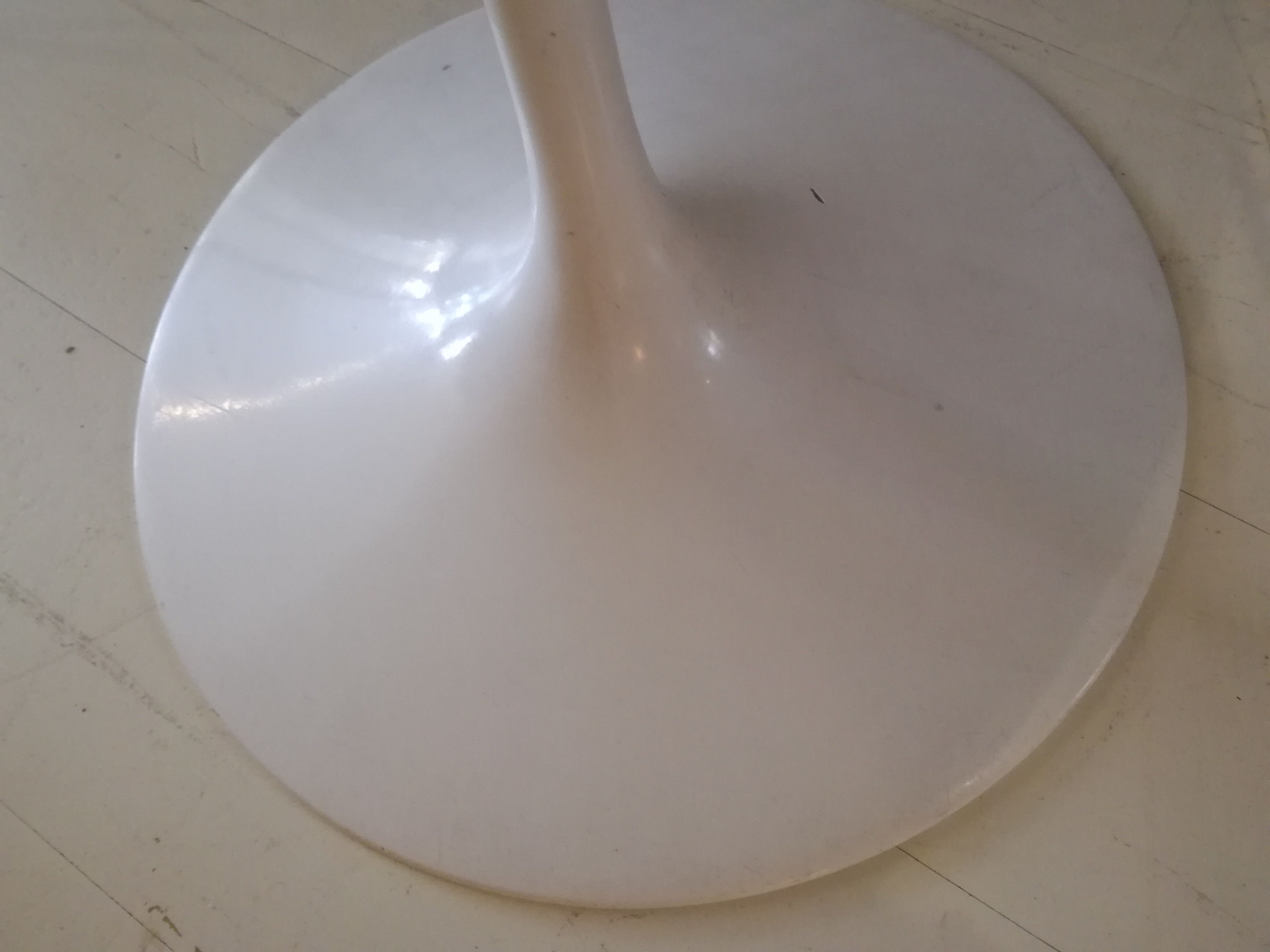 Table tulip Knoll by Eero Saarinen