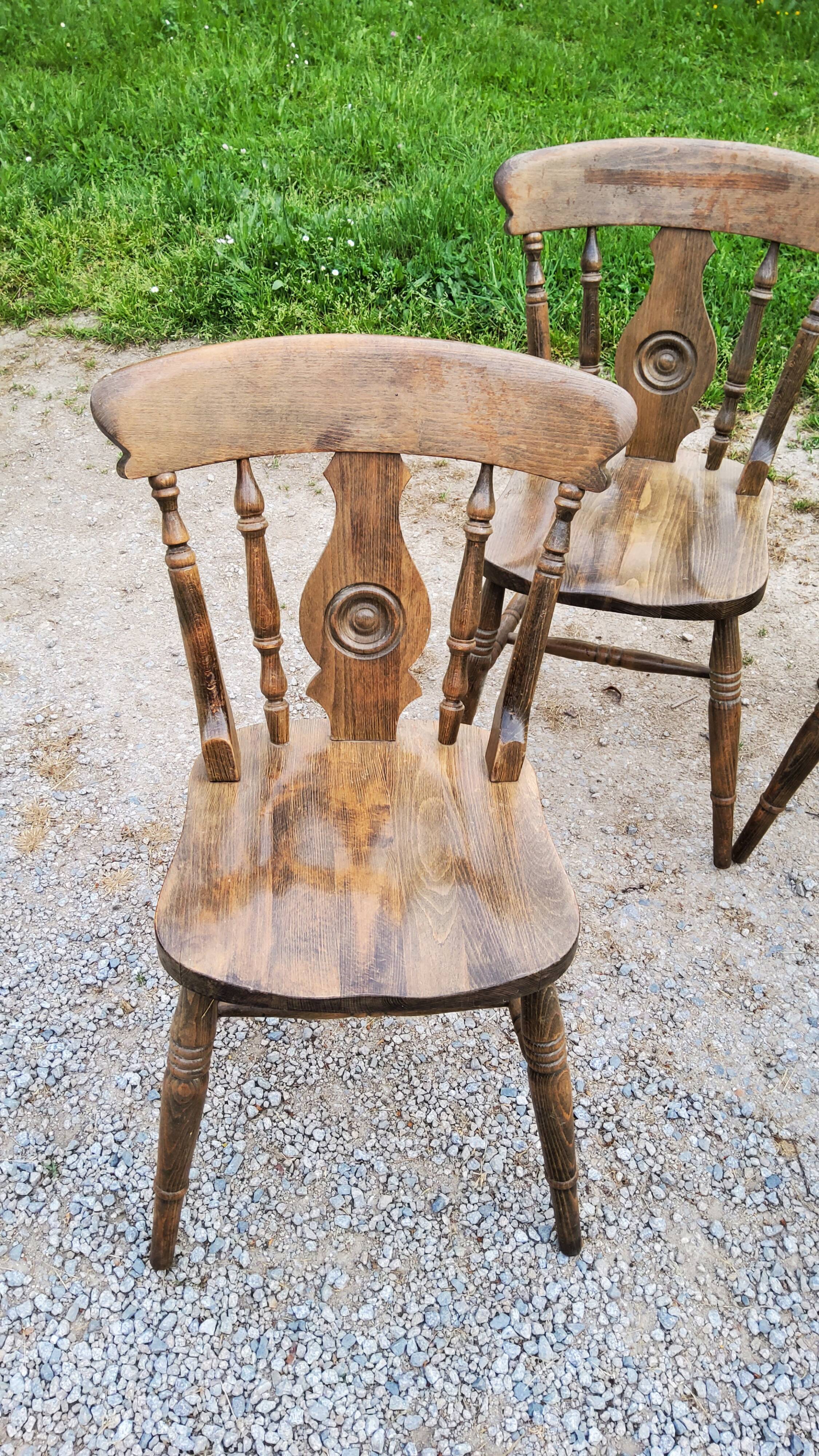 Set of 4 mountain style chairs from the 60s in beech