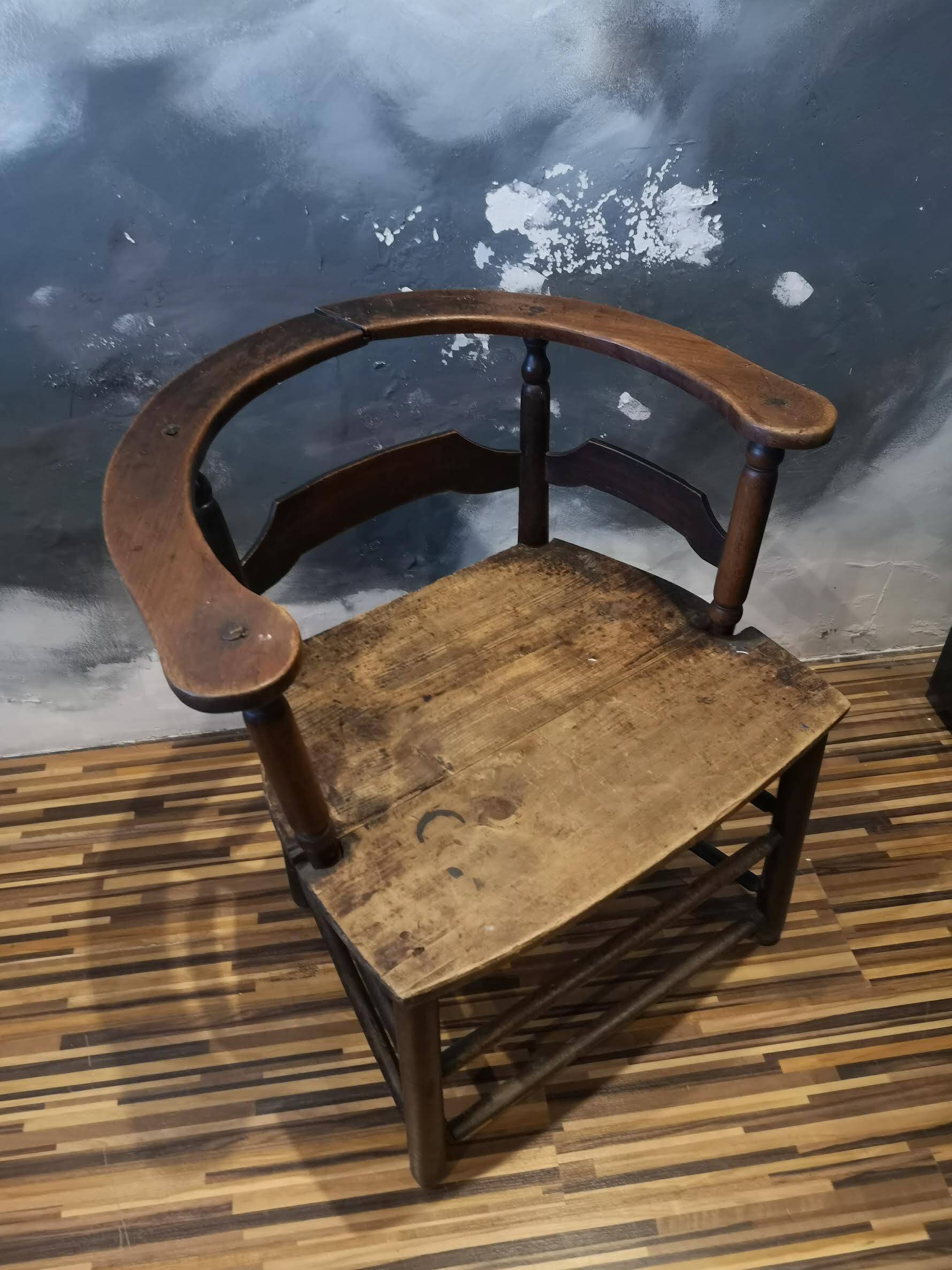 Antique solid wood armchair - Authentic rustic style
