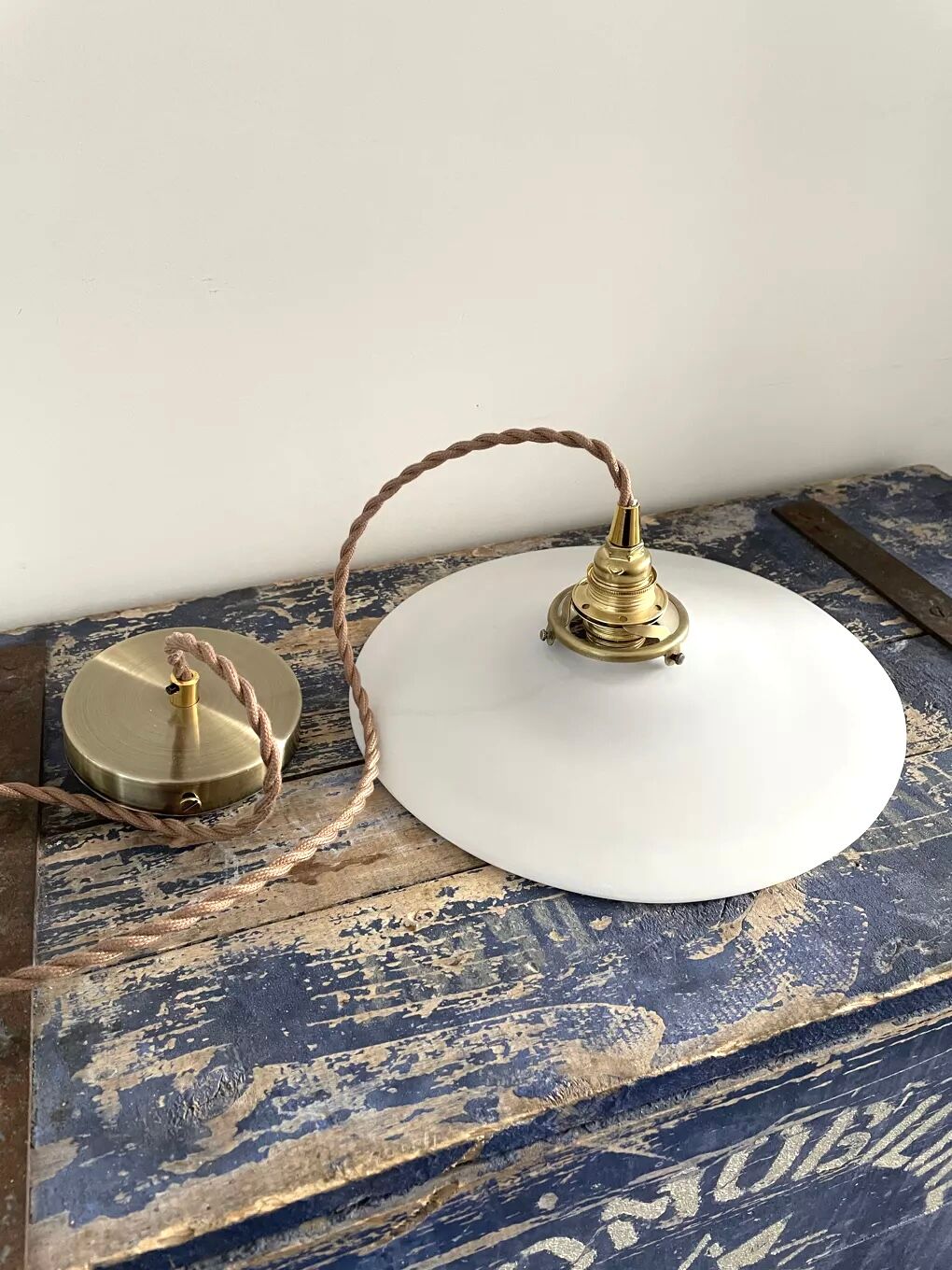 Vintage suspension lamp in white opaline electrified to nine