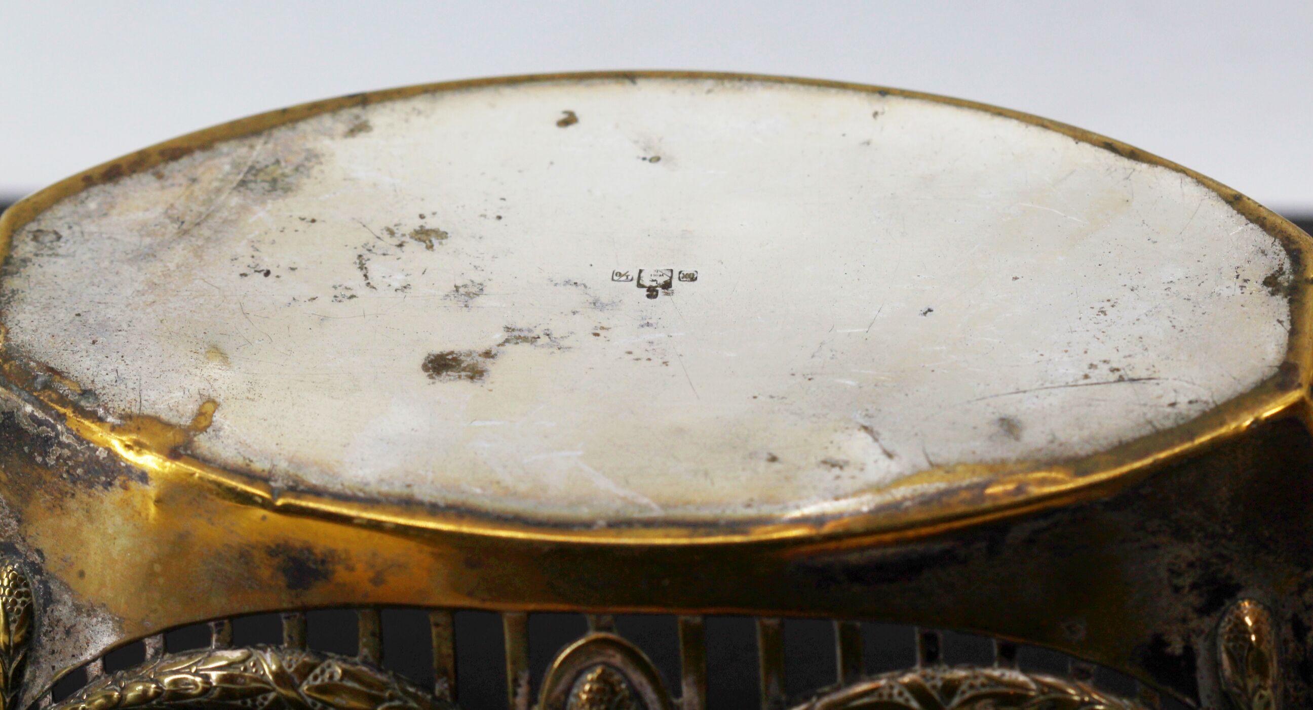 Art deco bread basket