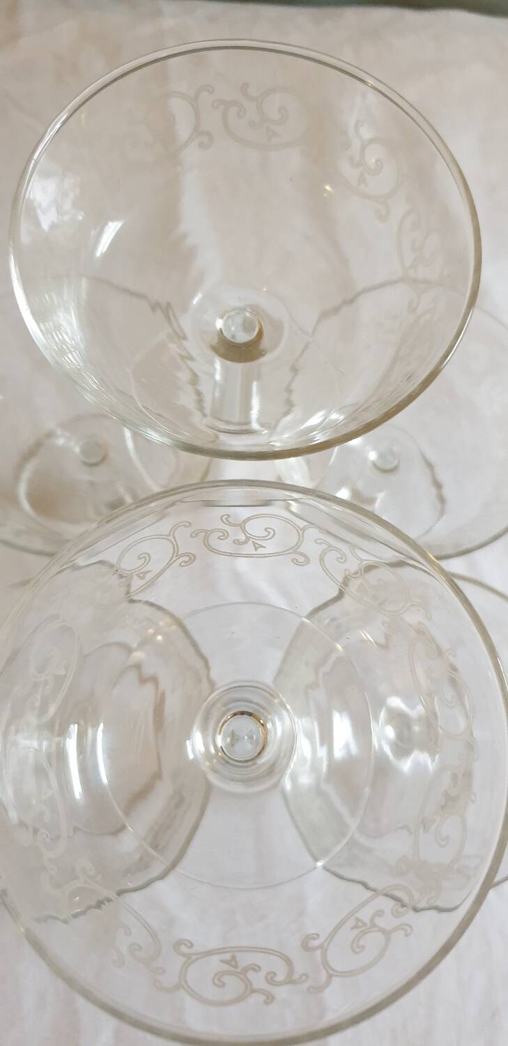 6 Champagne glasses