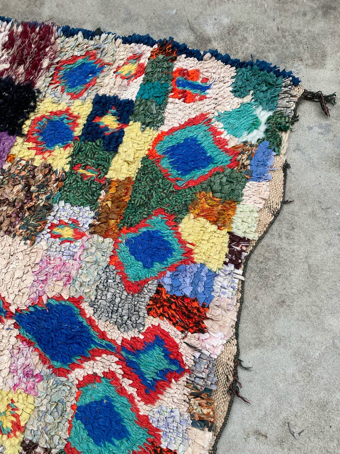 Vintage Berber rug 250 x 140 cm